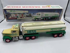 Vintage HESS Toy Tanker Oil Truck with Horn Back Up Alert & Lights Tested 1990