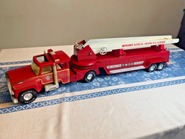 Vintage Nylint Metal Aerial Hook N and Ladder Fire Engine Truck 34" 1980's Toy