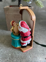 Vintage Hallmark Keepsake Christmas Ornament Santa Claus Lighted Show Tell 1998